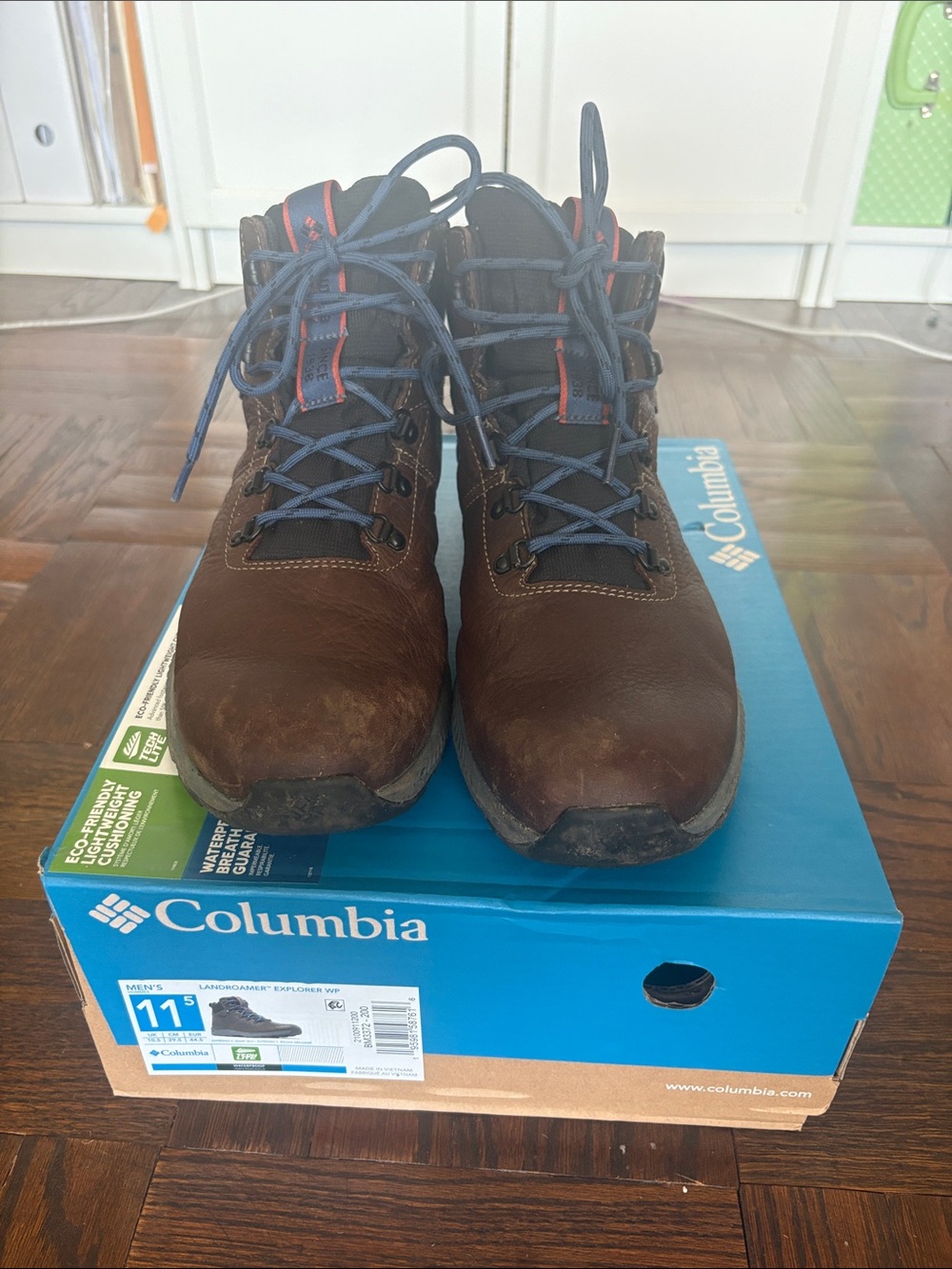 Columbia Brown Leather Hiking Boots with Blue Laces